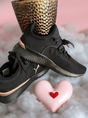 Brand New in box Puma Women's Black Knit Sneakers with Rose Accent